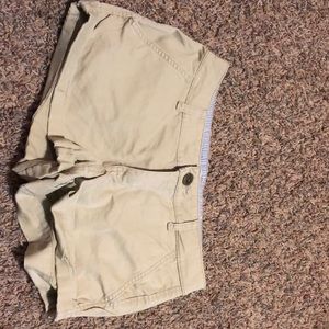 Khaki SO short shorts Size 5
